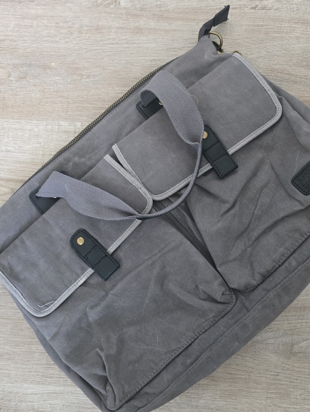 Marc New York Fairfield Messenger Bag